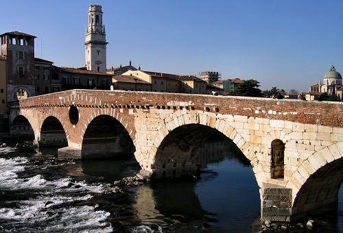 Adige e Ponte Pietra